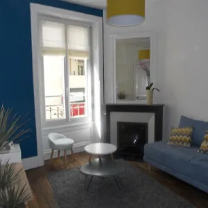 https://au-303-apartment-lyon.hotels-rhonealpes.com